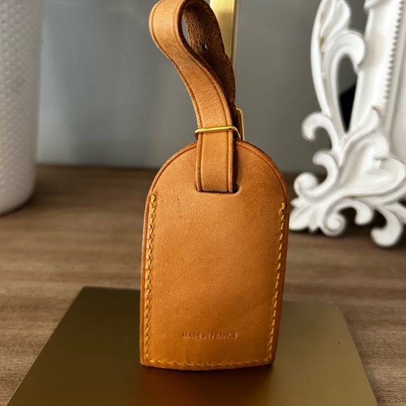 AUTHENTIC LV NAME TAGS - Picture 9 of 15